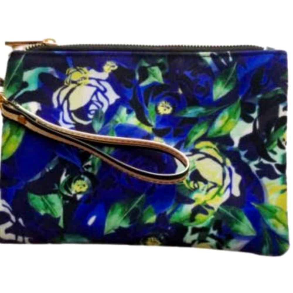 Amma Jo Manhattan Wristlet